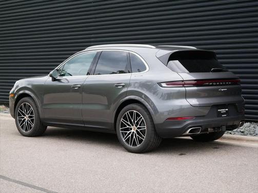 2024 Porsche Cayenne AWD