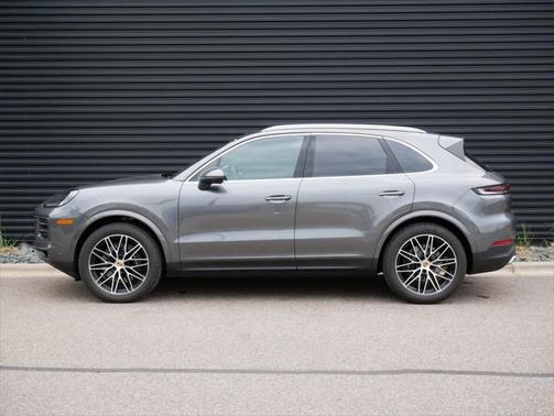 2024 Porsche Cayenne AWD