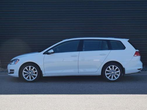 2017 Volkswagen Golf SportWagen TSI SE