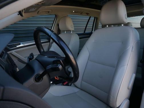 2017 Volkswagen Golf SportWagen TSI SE