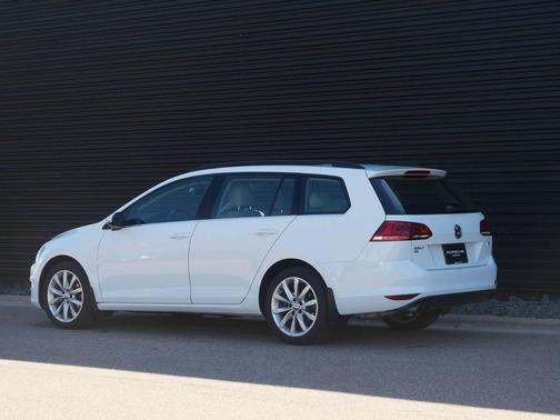 2017 Volkswagen Golf SportWagen TSI SE