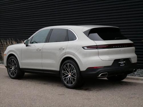 2025 Porsche Cayenne AWD