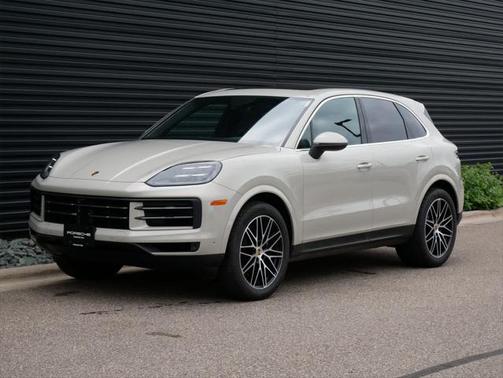 2025 Porsche Cayenne AWD