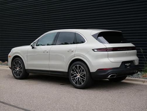 2025 Porsche Cayenne AWD