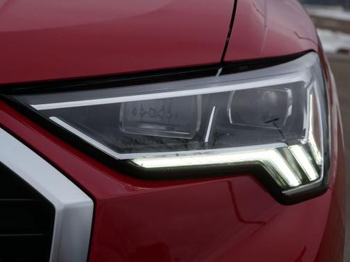 Tango Red Metallic 2023 Audi Q3 45 S line Premium Plus