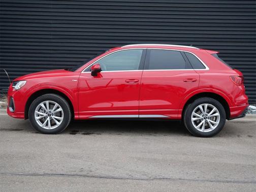 2023 Audi Q3 45 S line Premium Plus
