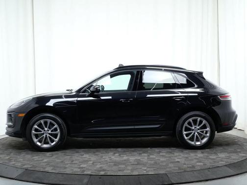 2025 Porsche Macan Macan