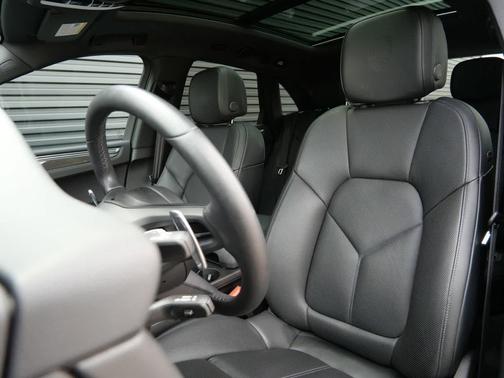 2025 Porsche Macan Macan