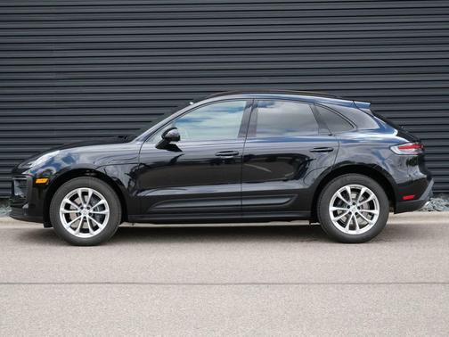 2025 Porsche Macan Macan