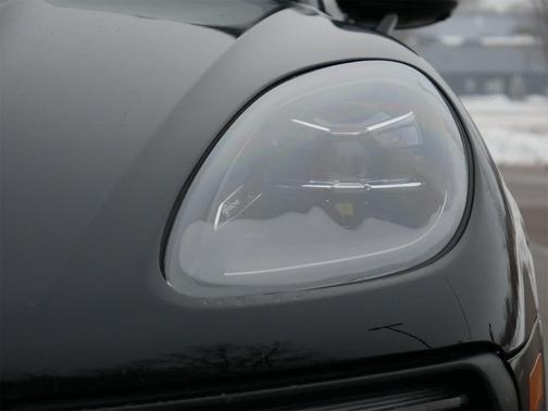 2024 Porsche Macan AWD