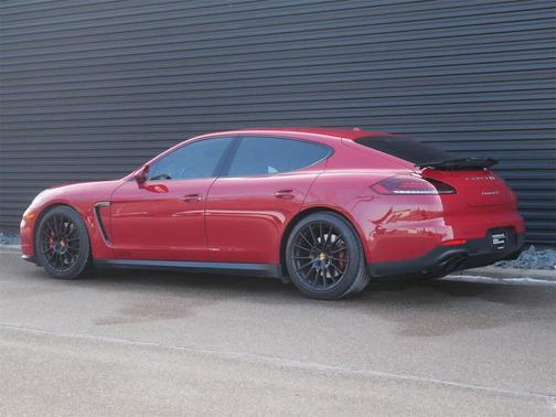 2016 Porsche Panamera GTS
