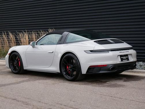 2024 Porsche 911 Targa 4 GTS