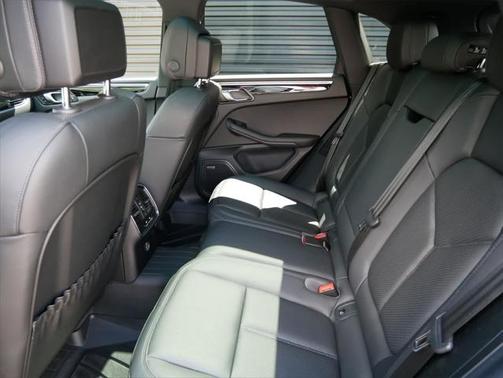 2019 Porsche Macan S