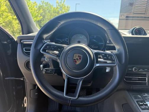 2019 Porsche Macan Base