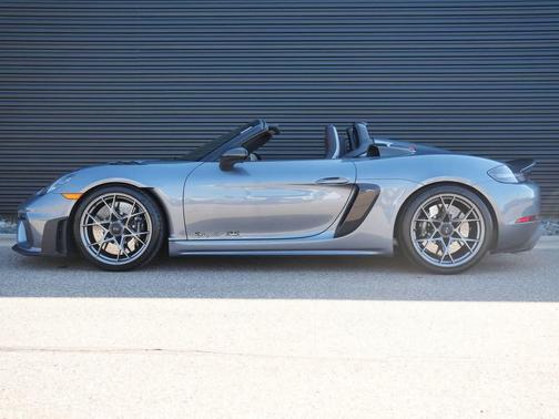 2024 Porsche 718 Spyder RS