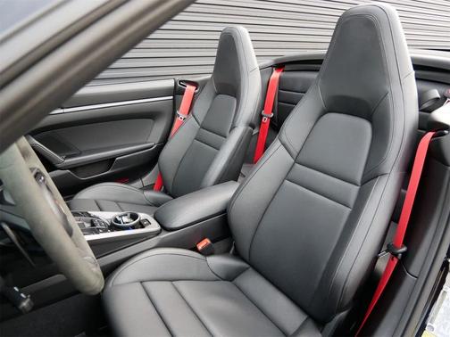 2025 Porsche 911 Carrera