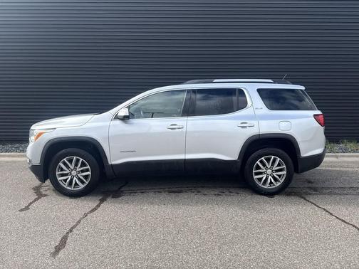 Quicksilver Metallic 2018 GMC Acadia SLE-2