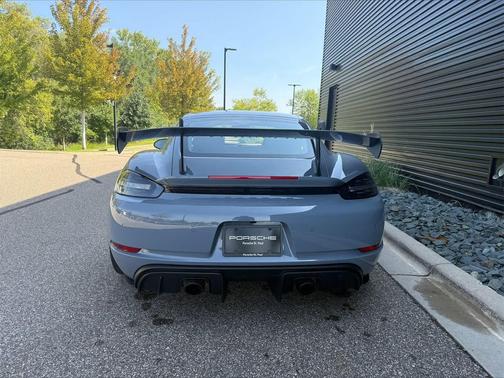 2024 Porsche 718 Cayman GT4 RS