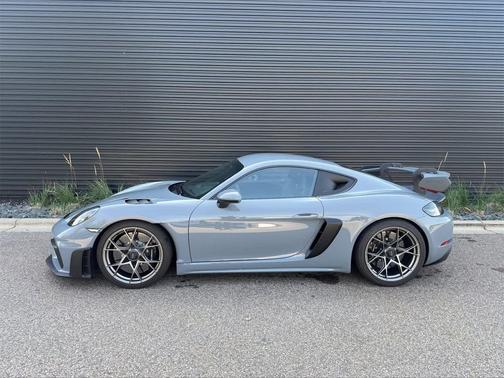 2024 Porsche 718 Cayman GT4 RS