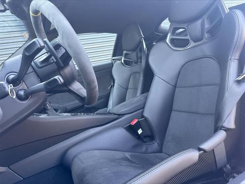 2024 Porsche 718 Cayman GT4 RS