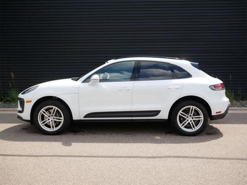 2024 Porsche Macan AWD