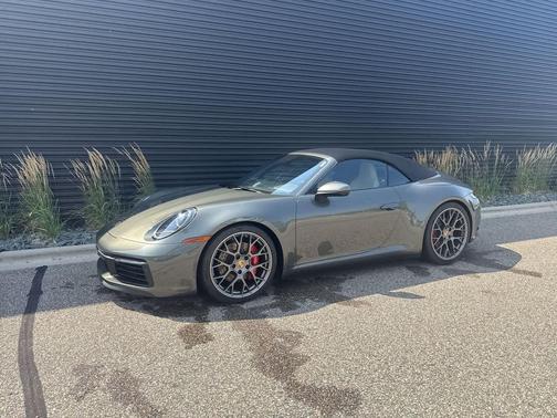 Green 2020 Porsche 911 Carrera 4S Cabriolet