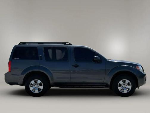 2010 Nissan Pathfinder S FE+