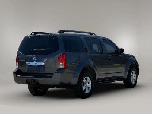 2010 Nissan Pathfinder S FE+