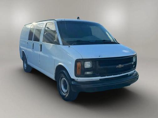 2001 Chevrolet Express 2500 Base