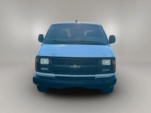 2001 Chevrolet Express 2500 Base