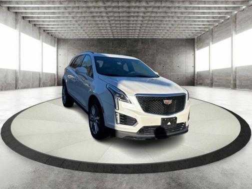 2023 Cadillac XT5 Sport