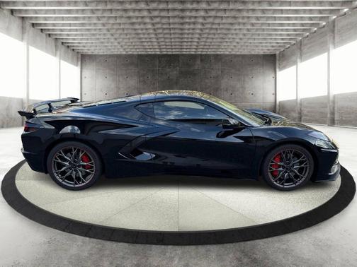 2025 Chevrolet Corvette Stingray w/2LT
