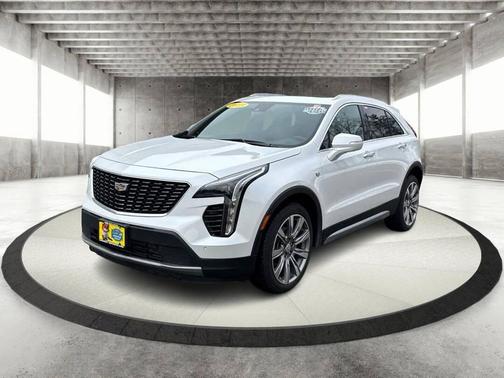 2023 Cadillac XT4 Premium Luxury