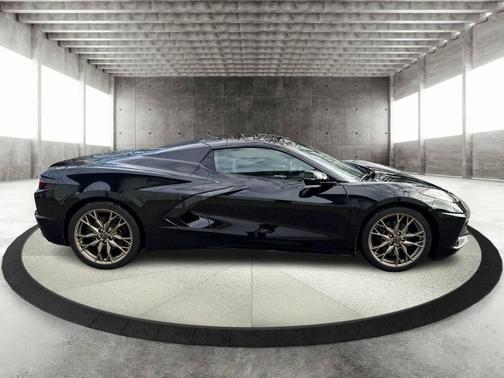 2025 Chevrolet Corvette Stingray w/2LT