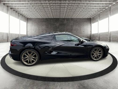 2025 Chevrolet Corvette Stingray w/2LT