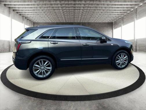 2023 Cadillac XT5 Sport