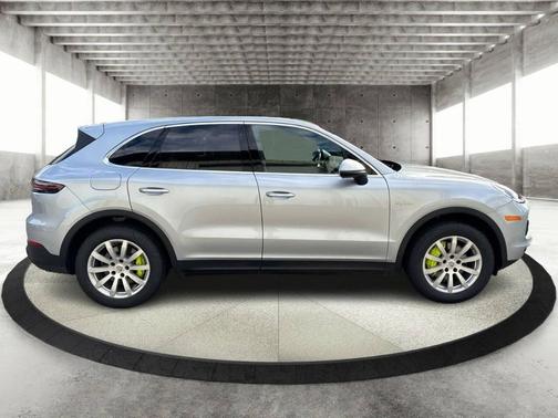 2023 Porsche Cayenne S