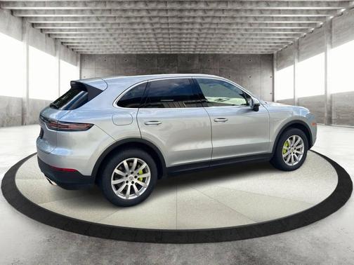 2023 Porsche Cayenne S