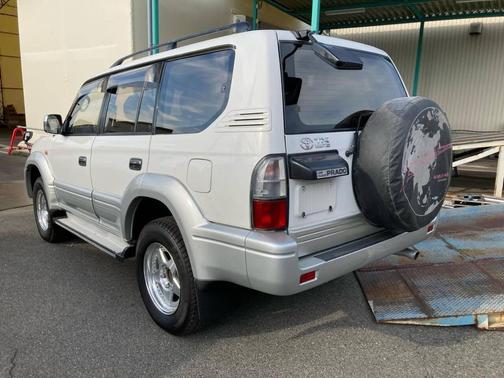 1999 Toyota Land Cruiser Base