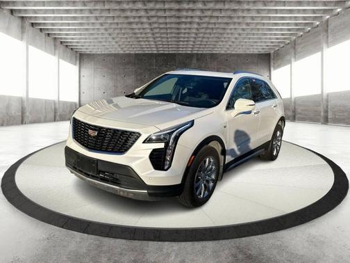 2022 Cadillac XT4 Premium Luxury
