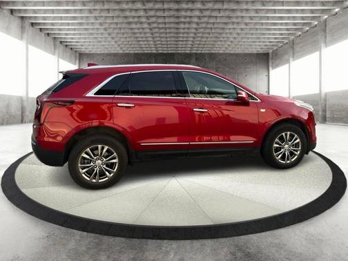 2022 Cadillac XT4 Premium Luxury