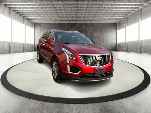 2022 Cadillac XT4 Premium Luxury