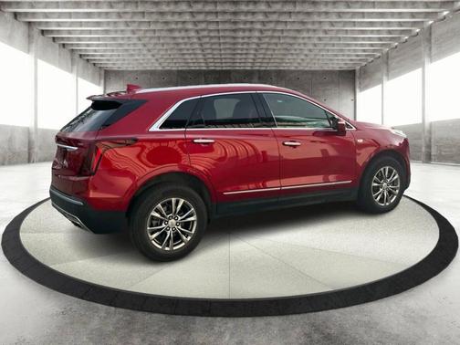 2022 Cadillac XT4 Premium Luxury