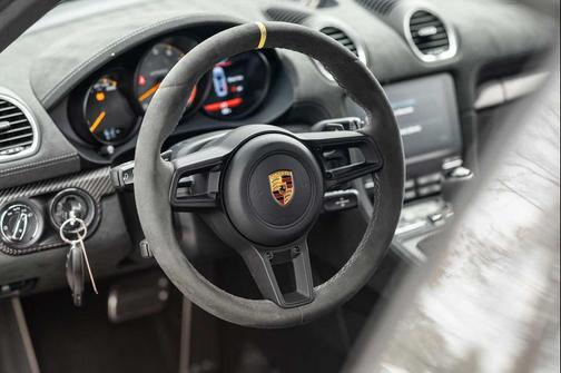 2024 Porsche 718 Cayman GT4 RS