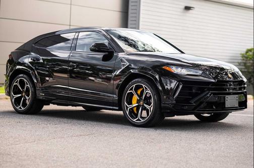 2023 Lamborghini Urus S