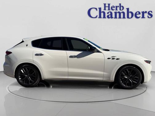2024 Maserati Levante GT Ultima