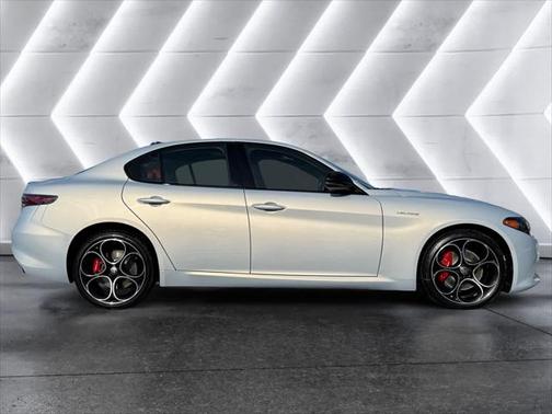 2025 Alfa Romeo Giulia AWD