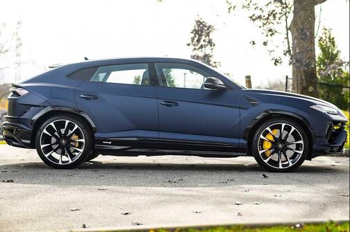 2023 Lamborghini Urus S