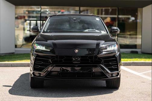 2021 Lamborghini Urus 