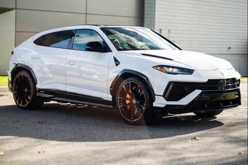 2023 Lamborghini Urus S